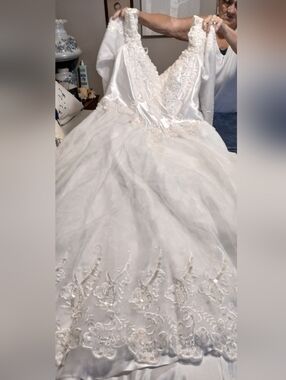 Gloria Vanderbilt Sequin Wedding Dress